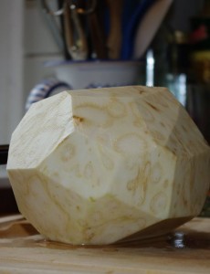 knodlselleri_til_selleriburger_med_kantareller_og_mos knodlselleri_til_selleriburger_med_kantareller_og_mos